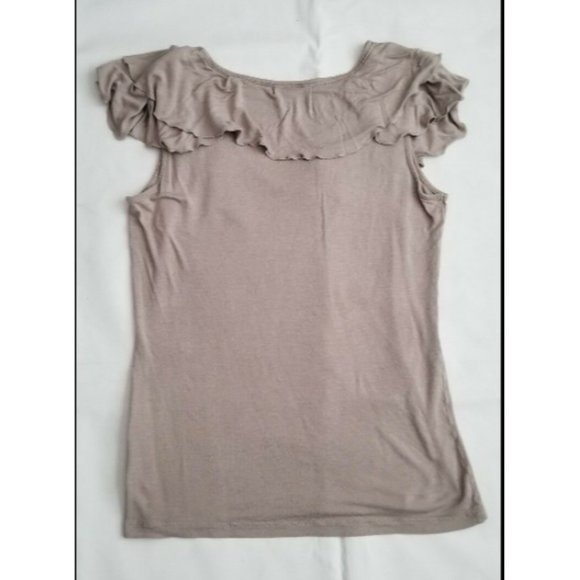 New York & Company Women's V-Neck Ruffle Flutter Sleeves Blouse Top Size Small - Picture 2 of 10